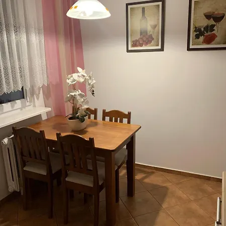 Apartament Idylla Apartment *